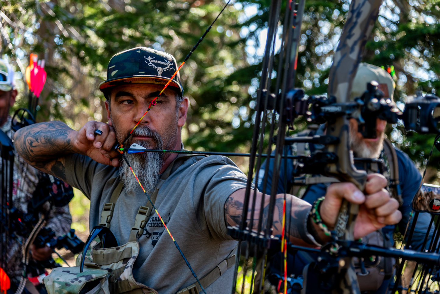 Bow Hunter (Curved Bill)