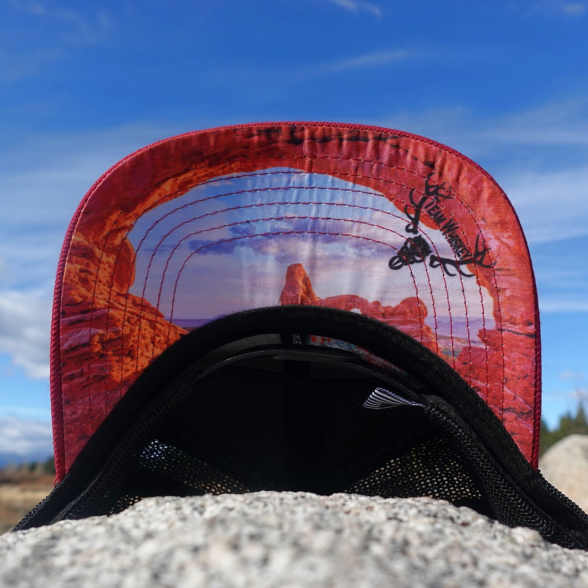 Arches (Curved Bill)